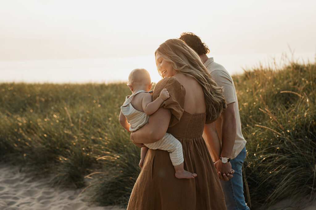Michigan photography by Alissa Saylor of a family